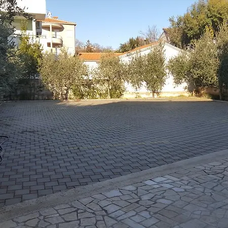 Koruna * Medolino